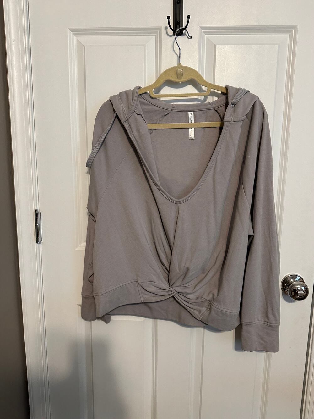 Fabletics Sydney Twist Front Scoop Neck Drawstring Women's Hoodie XXL Haze Gray